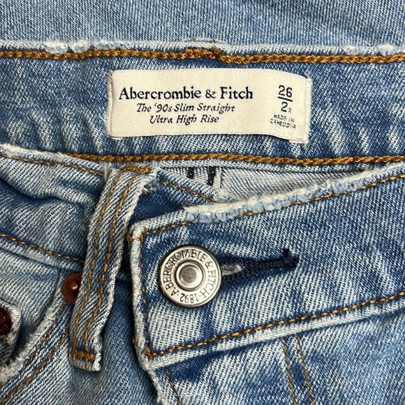 Abercrombie & Fitch The ‘90s Slim Straight Ultra High Rise Jeans - Picture 6 of 8